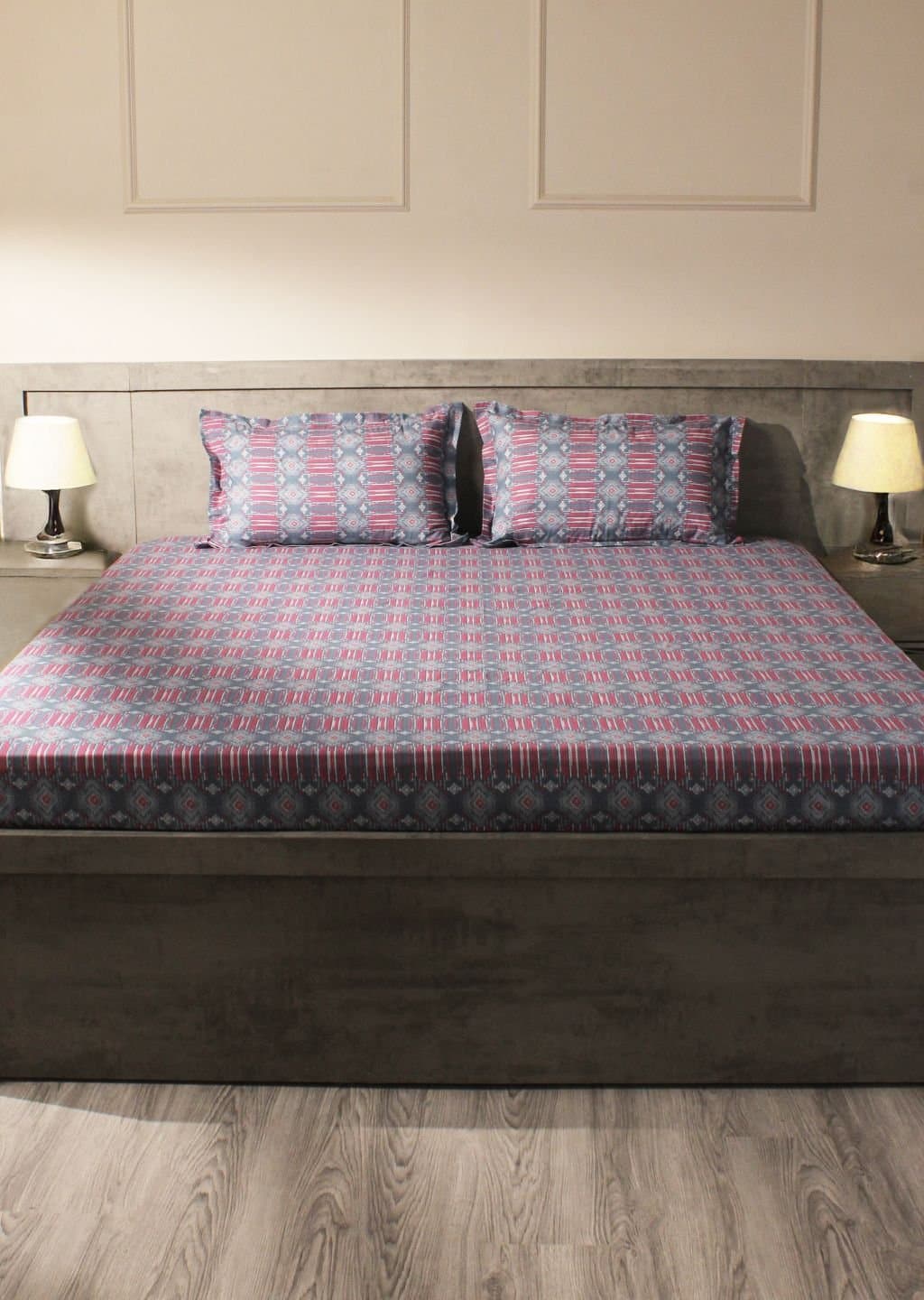 Essentials | 100% Cotton | Geometric Design (108"x108"/274cmx274cm) | 144TC Superking Bedsheet view 2