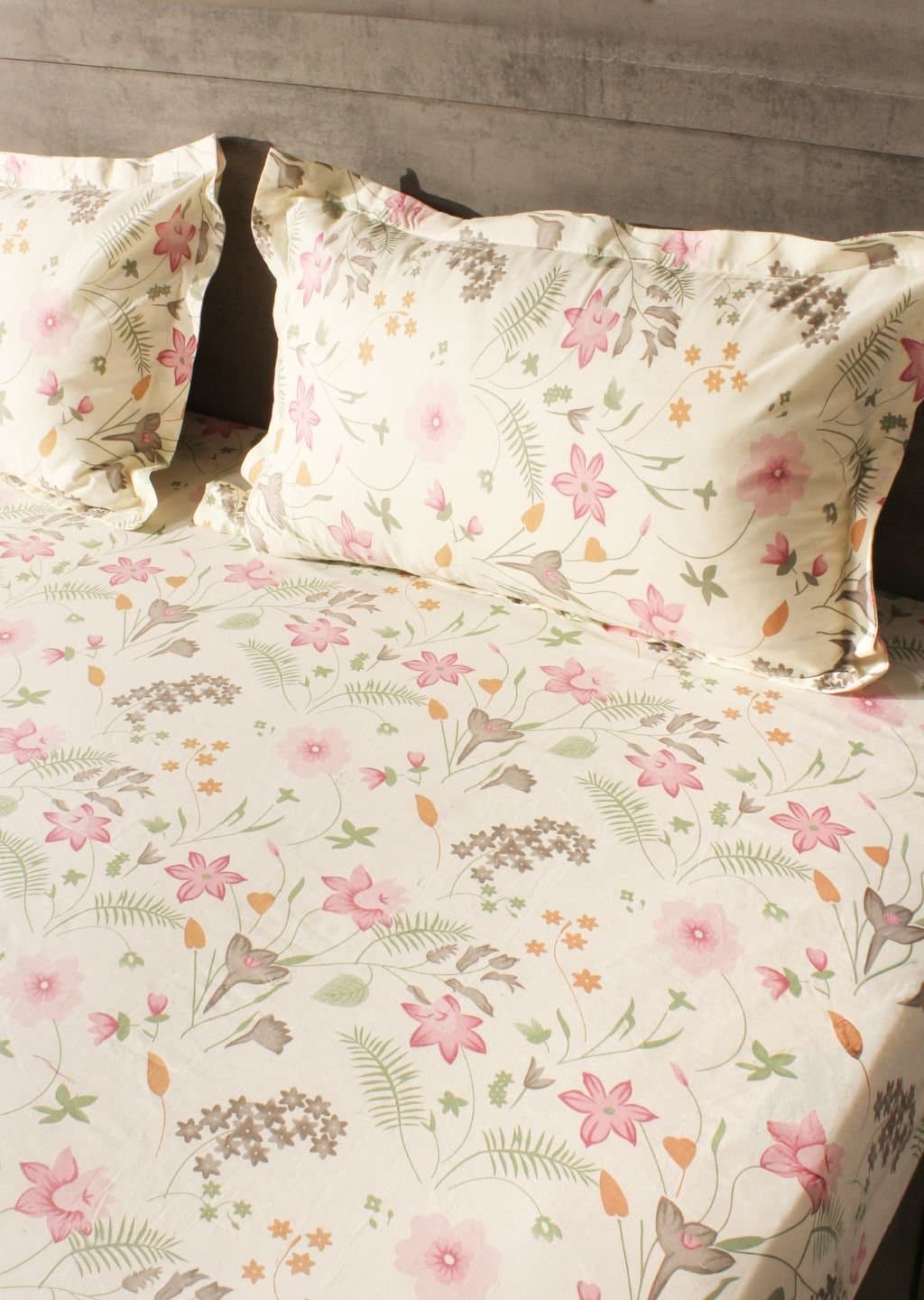 Essentials | 100% Cotton | Floral Design (108"x108"/274cmx274cm) | 144TC Superking Bedsheet view 3