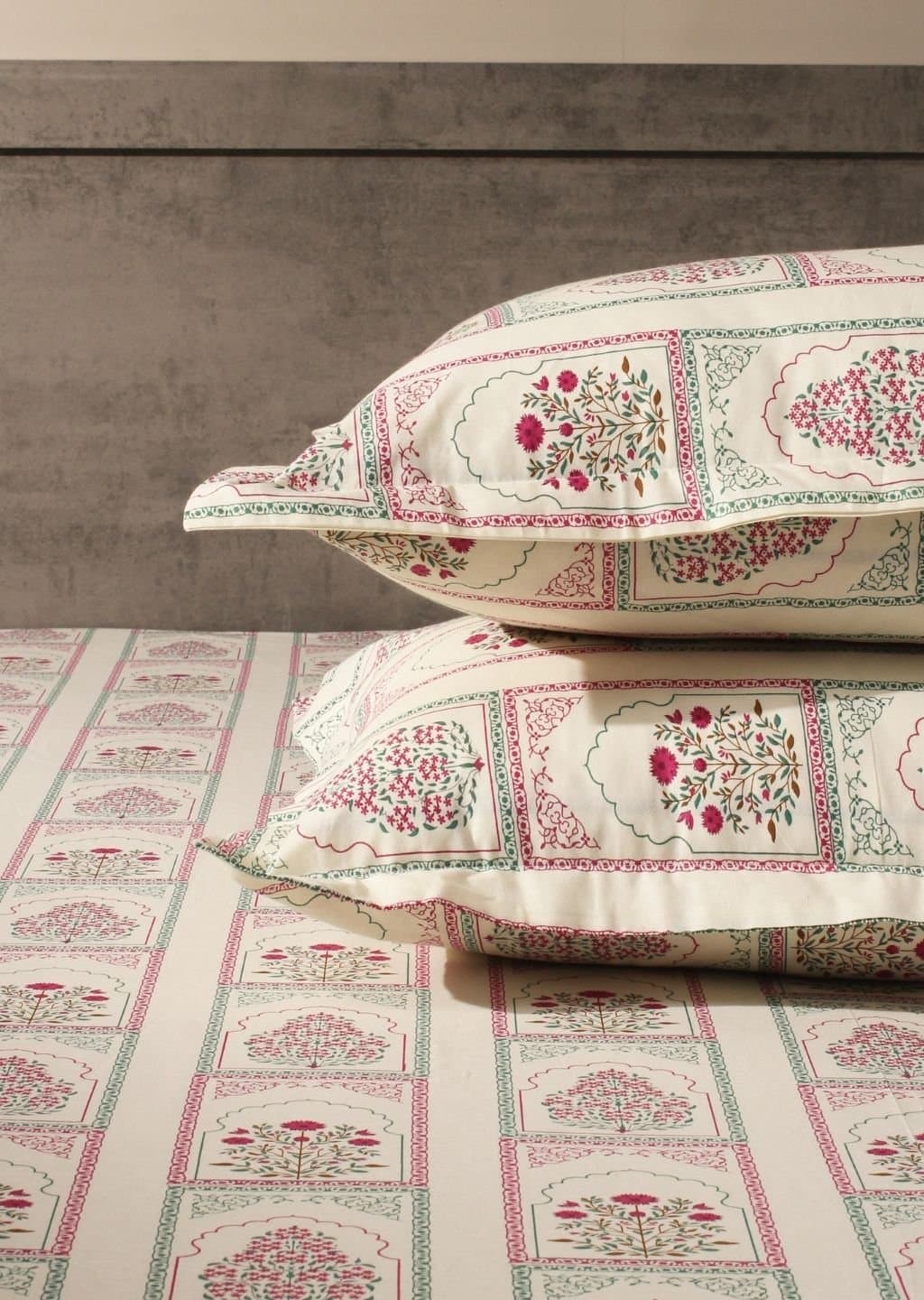 Essentials | 100% Cotton | Floral Design (108"x108"/274cmx274cm) | 144TC Superking Bedsheet view 4