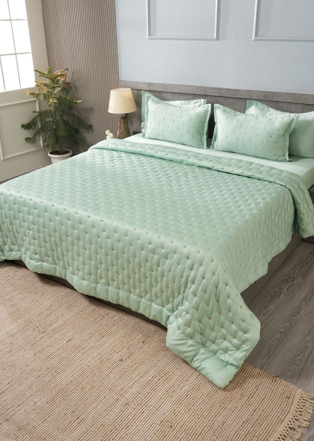 Imperial Vine Comforter Set | 300TC | 1 Double Comforter | 1 Bedsheet with 2 Pillow Covers (108″x108″/274cmx274cm) | alternate view