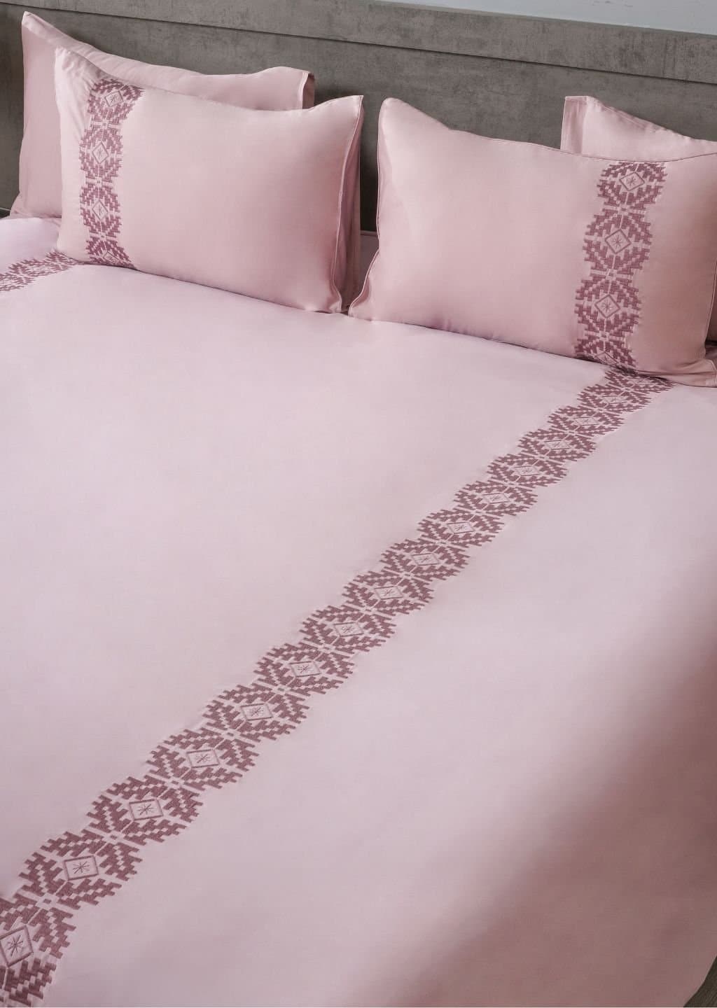 Amara Weave Embroidered Bedsheet Set | Muted Rose | Designer Embroidery | 1 Bedsheet with 2 Pillow Covers | Luxury Bedroom Décor (108″x108″/274cmx274cm) view 4