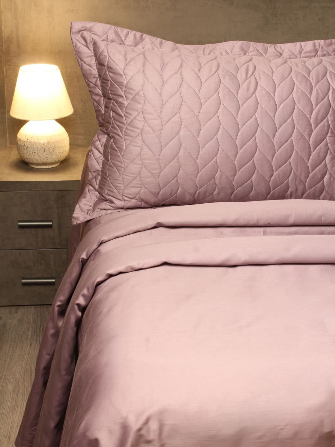 Aura-Quilt Collection | 100% Cotton | Solids (108″x108″/274cmx274cm) | 300TC Superking Size Bedsheet with 2 Quilted Pillow Covers | Smoky Lilac