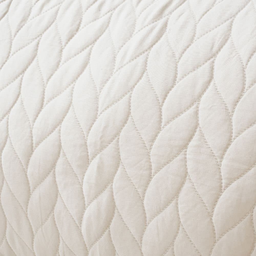 Aura-Quilt Collection | 100% Cotton | Solids (108″x108″/274cmx274cm) | 300TC Superking Size Bedsheet with 2 Quilted Pillow Covers | Light Cream view 5