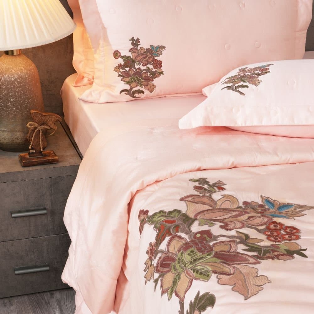 Imperial Vine Comforter Set | 300TC | 1 Double Comforter | 1 Bedsheet with 2 Pillow Covers (108″x108″/274cmx274cm) | Smoky Lilac view 2