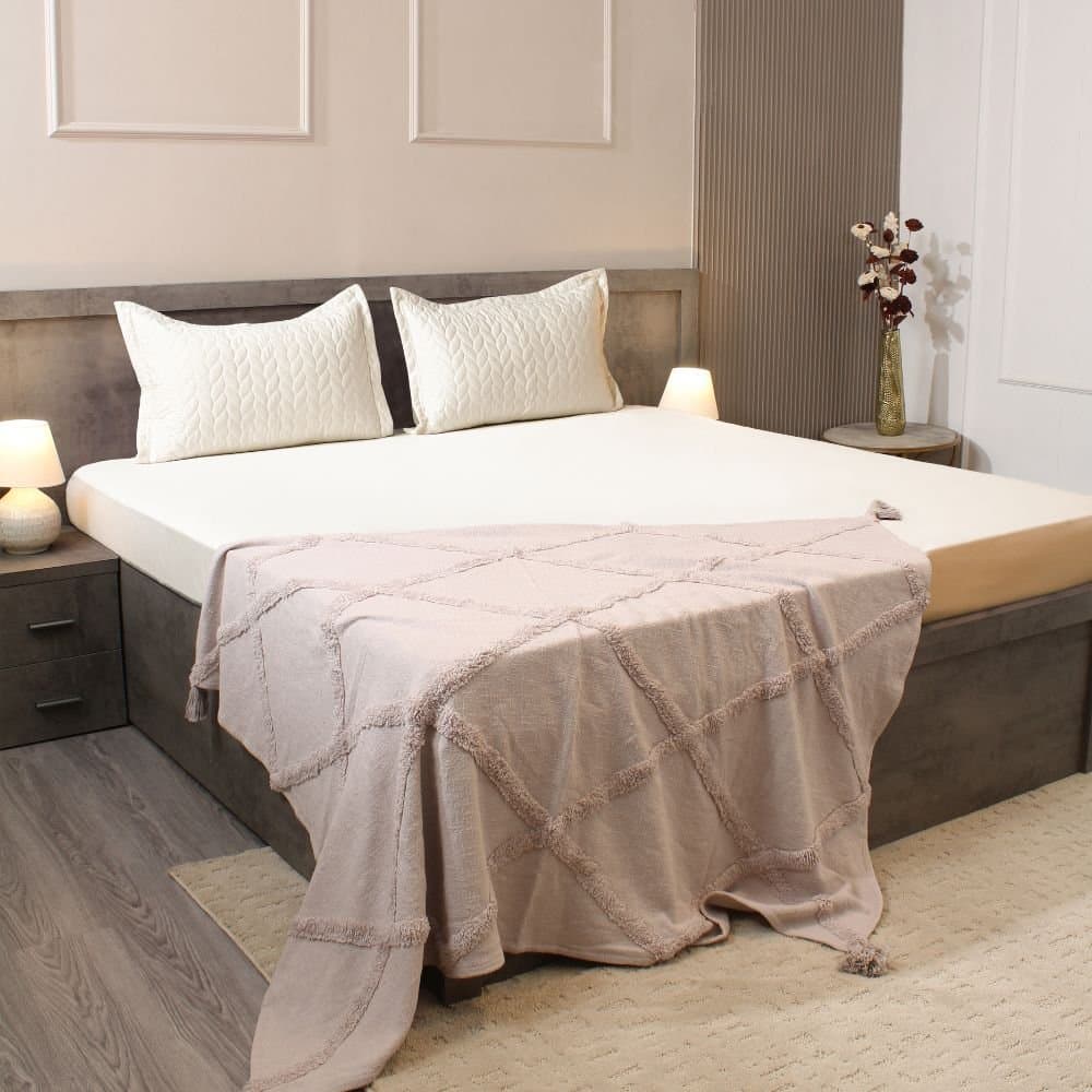 Aura-Quilt Collection | 100% Cotton | Solids (108″x108″/274cmx274cm) | 300TC Superking Size Bedsheet with 2 Quilted Pillow Covers | Light Cream view 2