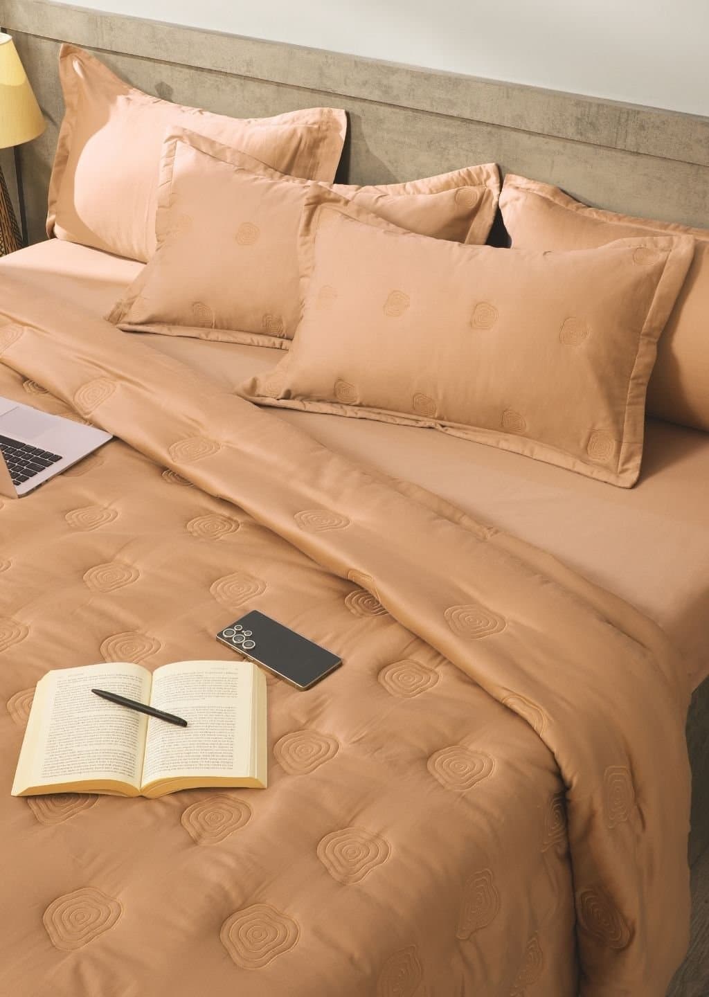 Imperial Vine Comforter Set | 300TC | 1 Double Comforter | 1 Bedsheet with 2 Pillow Covers (108″x108″/274cmx274cm)