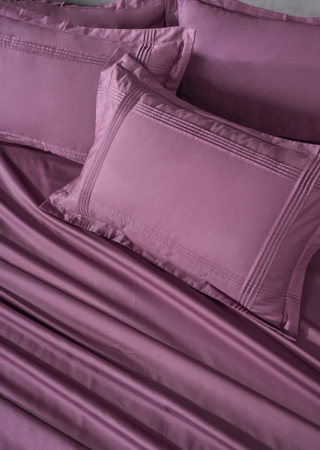 Luxe Frame 400TC Bedsheet Set | Deep Grey | 1 Bedsheet with 2 Pillow Covers | Luxury Bedroom Décor (108″x108″/274cmx274cm) | Vintage Plum view 2